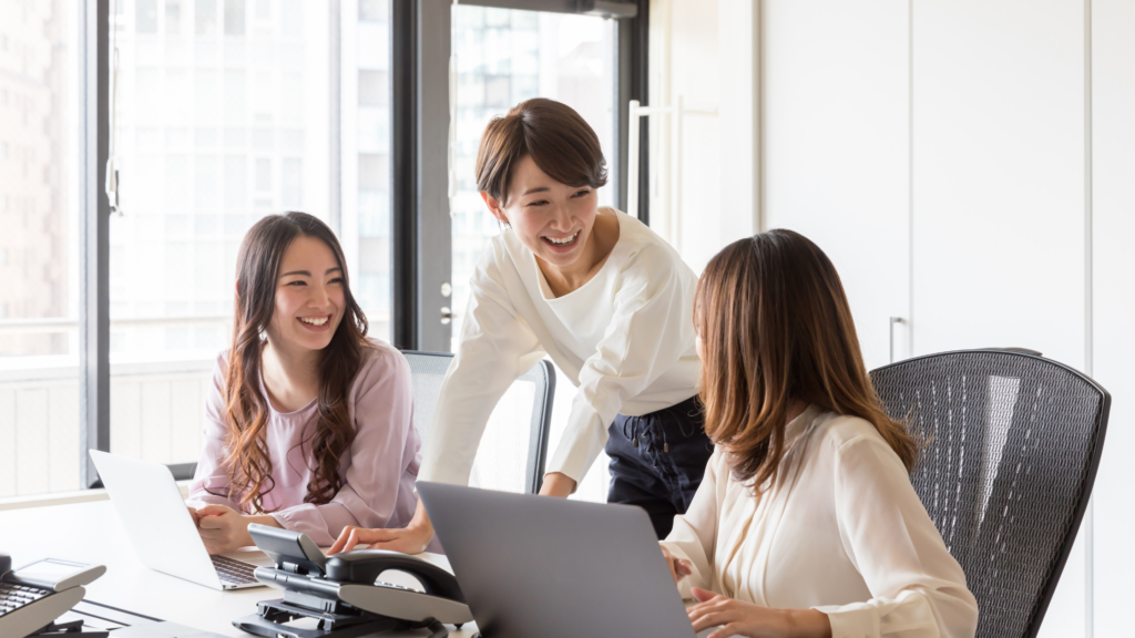 3 women working in the office